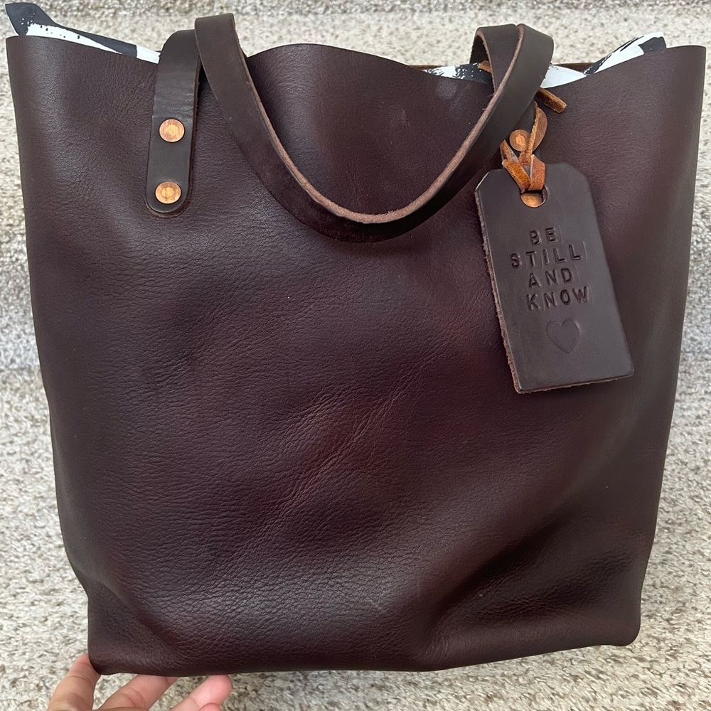 EUC KMM & Co Hickory tote with tag